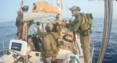 Foto-foto: Aksi Pembajakan Kapal Bantuan Kemanusiaan ke Gaza oleh Serdadu Zionis