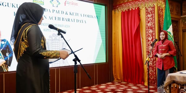 Ratna Sari Dewi Dikukuhkan Sebagai Bunda PAUD & Ketua Forikan Abdya