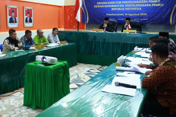 Dua Anggota KIP Aceh Tengah Diperiksa Atas Dugaan Suap Pilkada